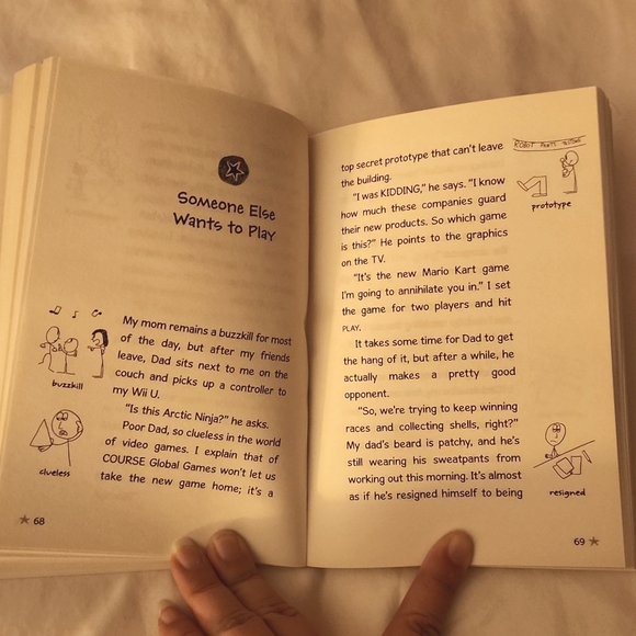 SCHOLASTIC BOOK "MY LIFE AS A GAMER" - Picture 5 of 7